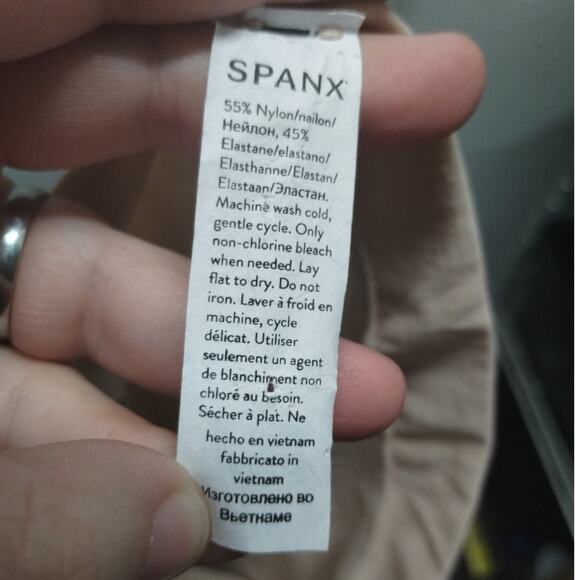 Spanx Size Medium Higher Power Short High-Waisted Seamless Shaper *FLAWS* - Picture 3 of 8